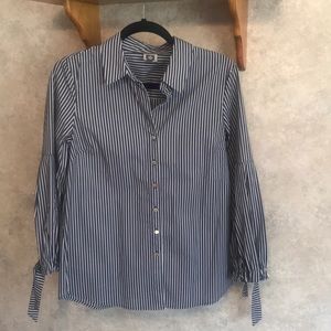 Ladies NWOT blouse